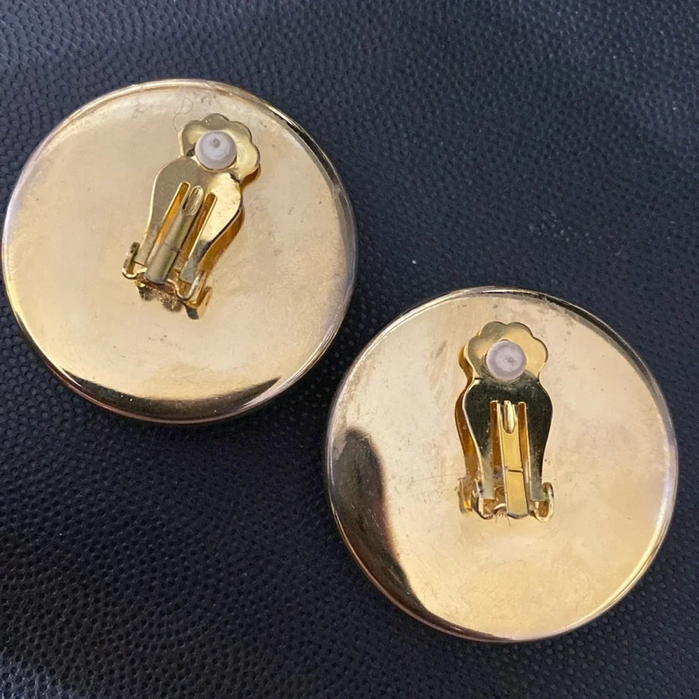 Source Unknown vintage gold